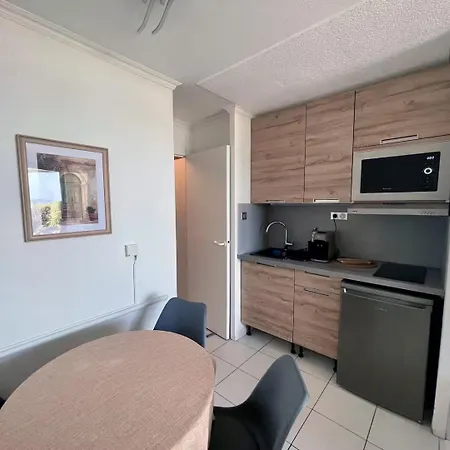 Sea View & Pool - Walk To - Parking Apartment Cannes
