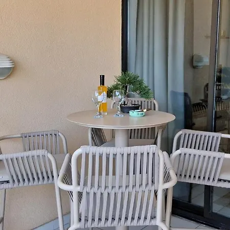 Sea View & Pool - Walk To - Parking Cannes