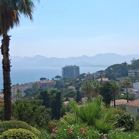 Apartment Sea View & Pool - Walk To - Parking